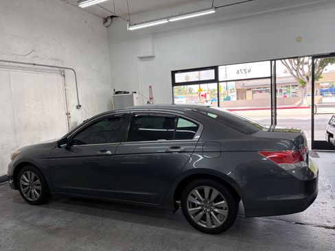 Used 2012 Honda Accord EX Sedan image 8