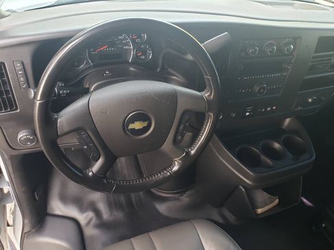 Used 2020 Chevrolet Express 2500 image 12