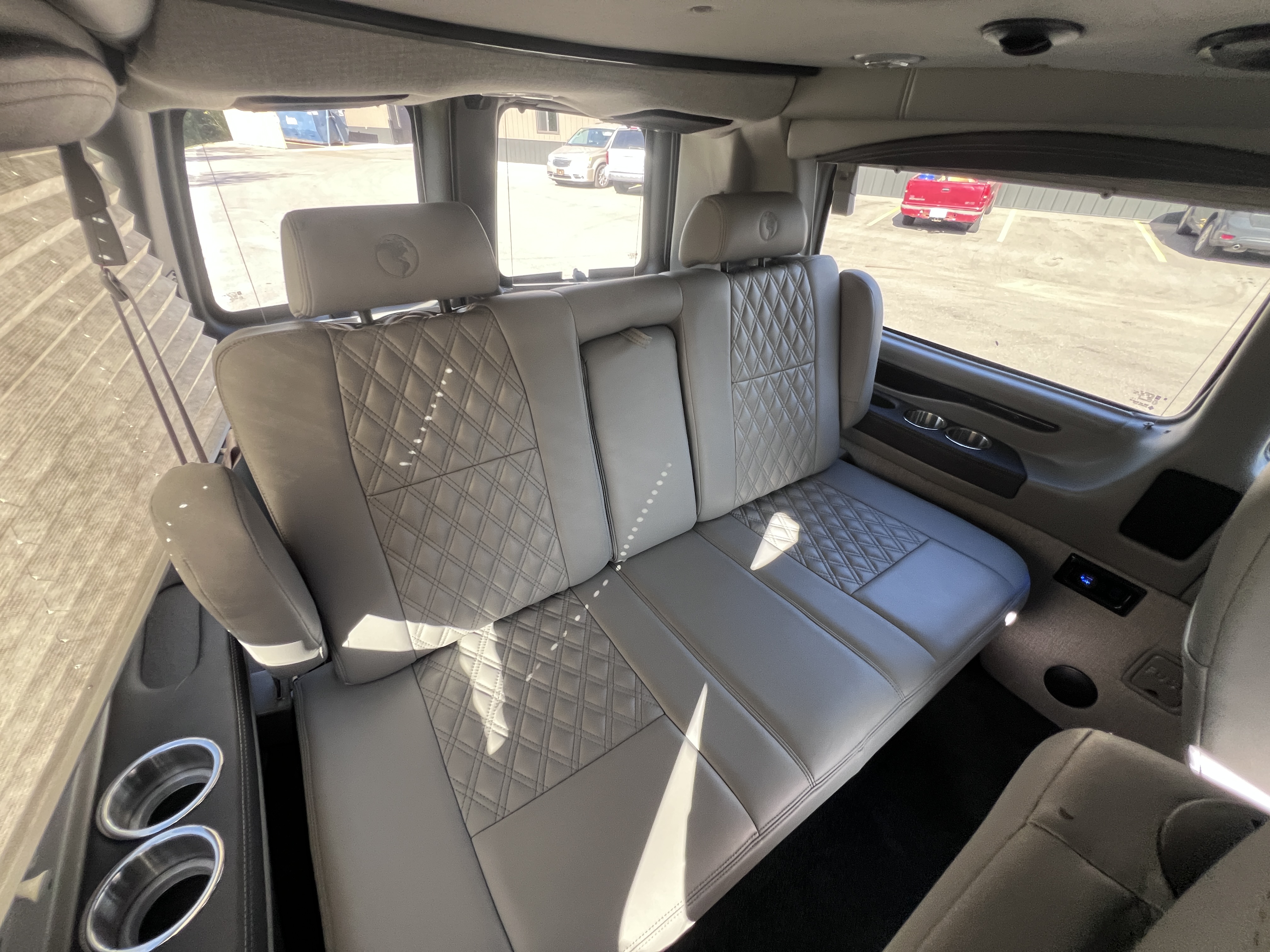 Used 2024 Chevrolet Express 2500 UNAVAIL RWD image 11