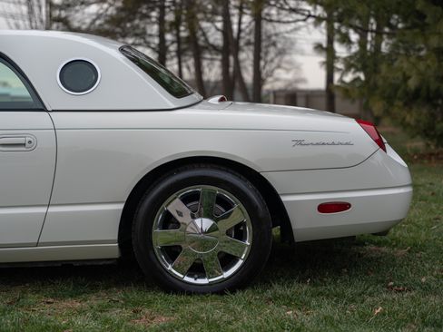 Used 2003 Ford Thunderbird image 7