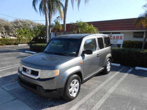 Used 2010 Honda Element EX image 1