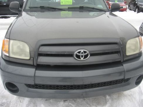 Used 2004 Toyota Tundra image 2