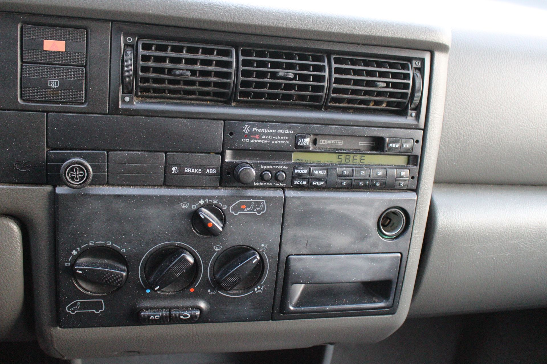 Used 1997 Volkswagen Eurovan Camper FWD image 29