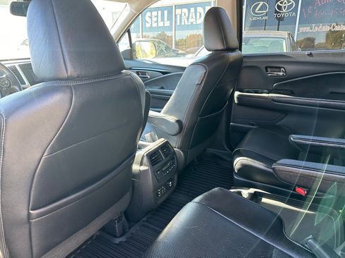 Used 2016 Honda Pilot Elite image 12