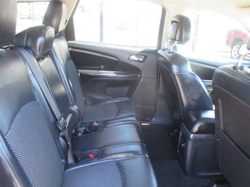 Used 2019 Dodge Journey Crossroad image 12