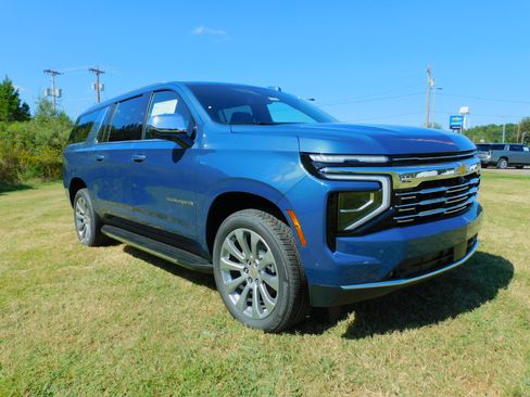 New 2026 Chevrolet Suburban Premier image 10