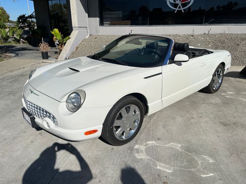 Used 2002 Ford Thunderbird image 4