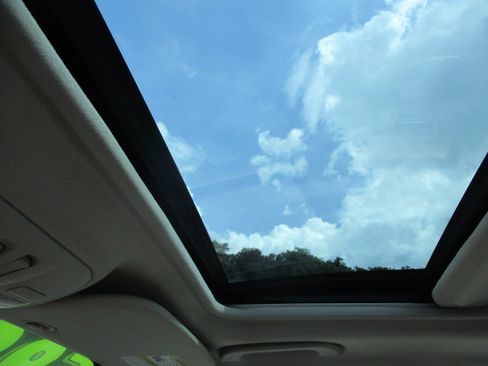 Used 2010 Subaru Impreza 2.5i Premium image 27