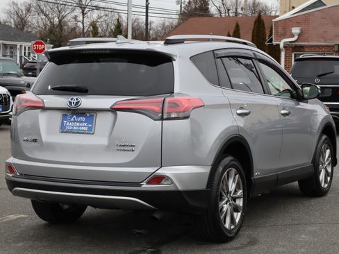 Used 2017 Toyota RAV4 Limited image 9