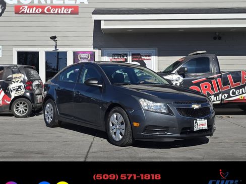 Used 2013 Chevrolet Cruze LS image 1