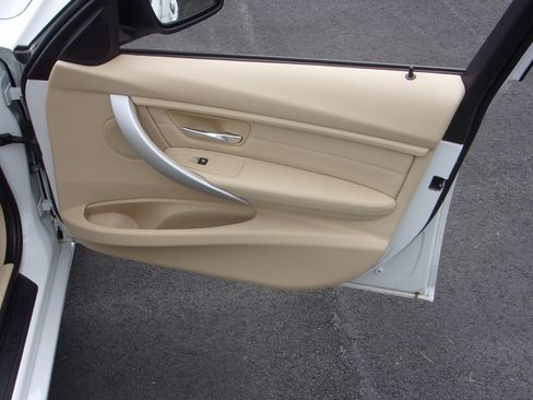 Used 2013 BMW 328i xDrive Sedan AWD/4WD image 30