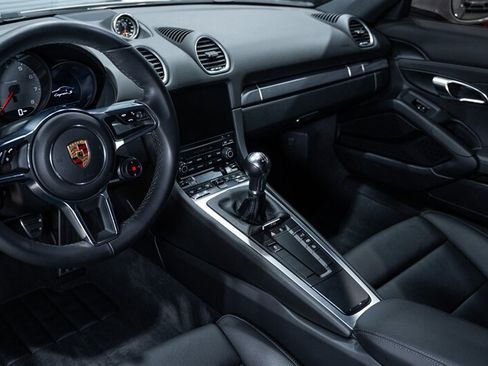 Used 2019 Porsche 718 Cayman S RWD image 47