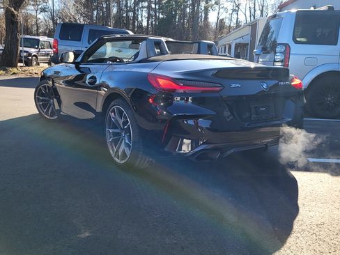Used 2021 BMW Z4 M40i image 11