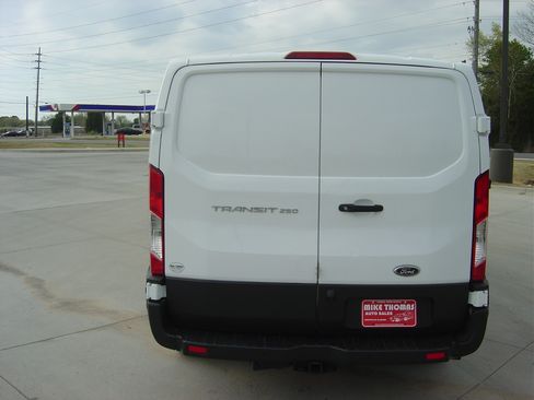 Used 2021 Ford Transit 250 image 3
