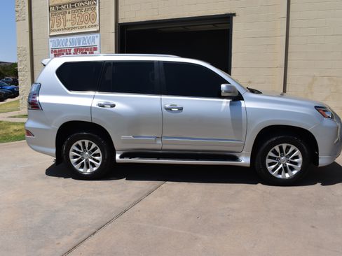 Used 2016 Lexus GX 460 GX 460 Premium Sport Utility 4 AWD/4WD image 19