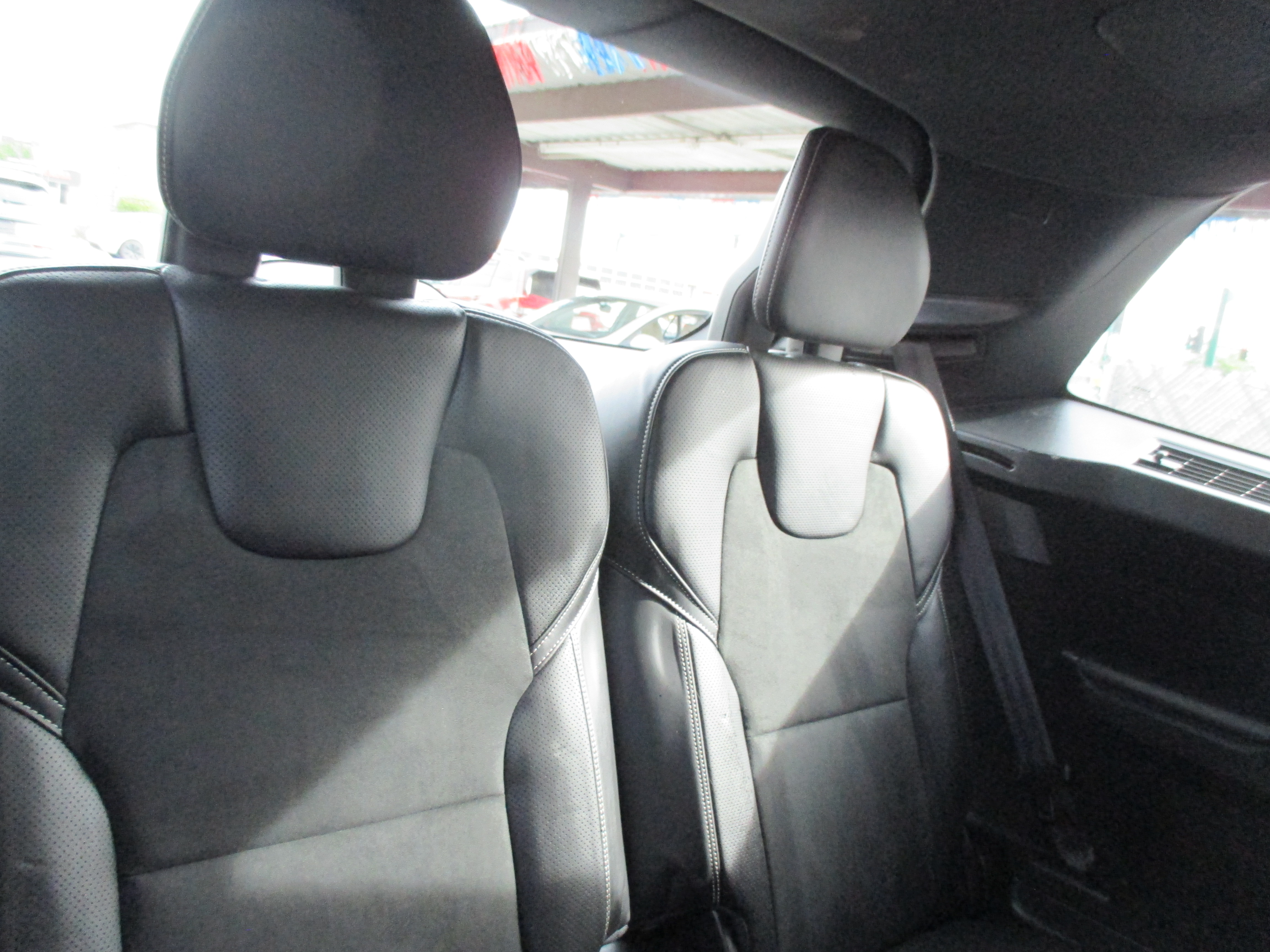 Used 2019 Volvo XC90 AWD T5 R-Design image 18