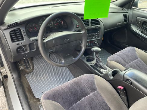 Used 2003 Chevrolet Monte Carlo LS image 10