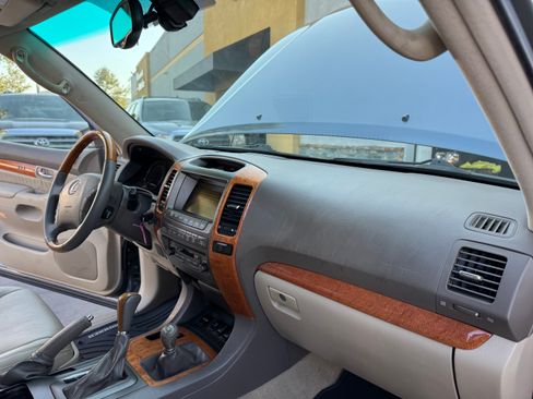 Used 2006 Lexus GX 470 image 25