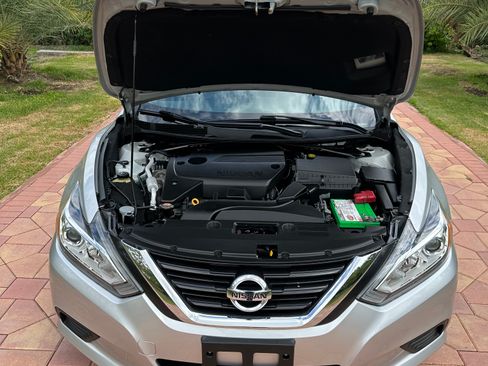 Used 2018 Nissan Altima 2.5 SV image 11