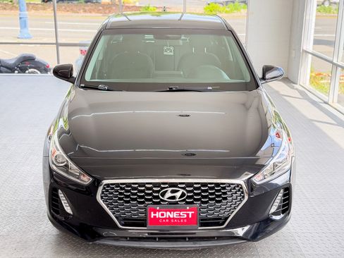 Used 2018 Hyundai Elantra GT Hatchback FWD image 2