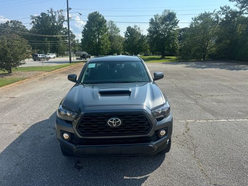 Used 2021 Toyota Tacoma 4x4 Double Cab image 11