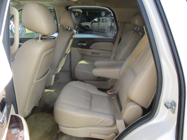 Used 2012 GMC Yukon AWD Denali image 23