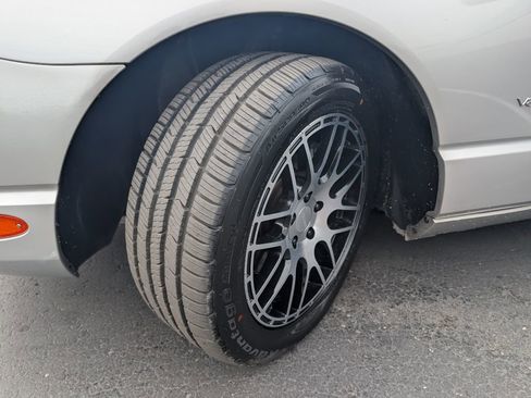 Used 2004 Ford Thunderbird Deluxe RWD image 6