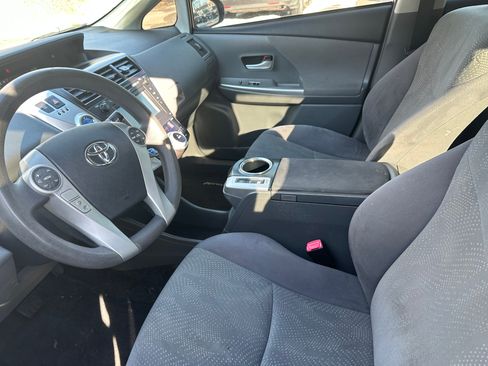 Used 2013 Toyota Prius V Three image 12