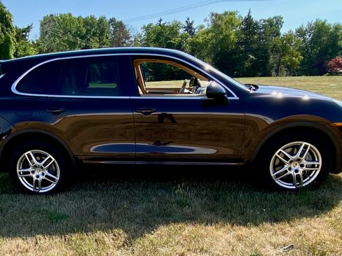 Used 2014 Porsche Cayenne UNAVAIL AWD/4WD image 4
