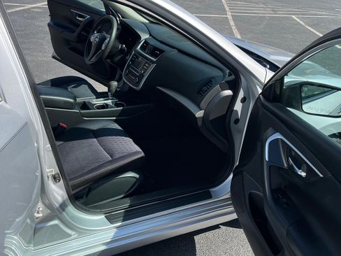 Used 2018 Nissan Altima 2.5 S image 12