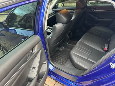 Used 2021 Honda Accord Sport image 14
