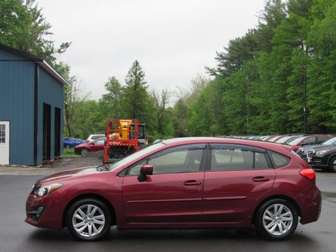Used 2016 Subaru Impreza 2.0i Premium Hatchback AWD/4WD image 3