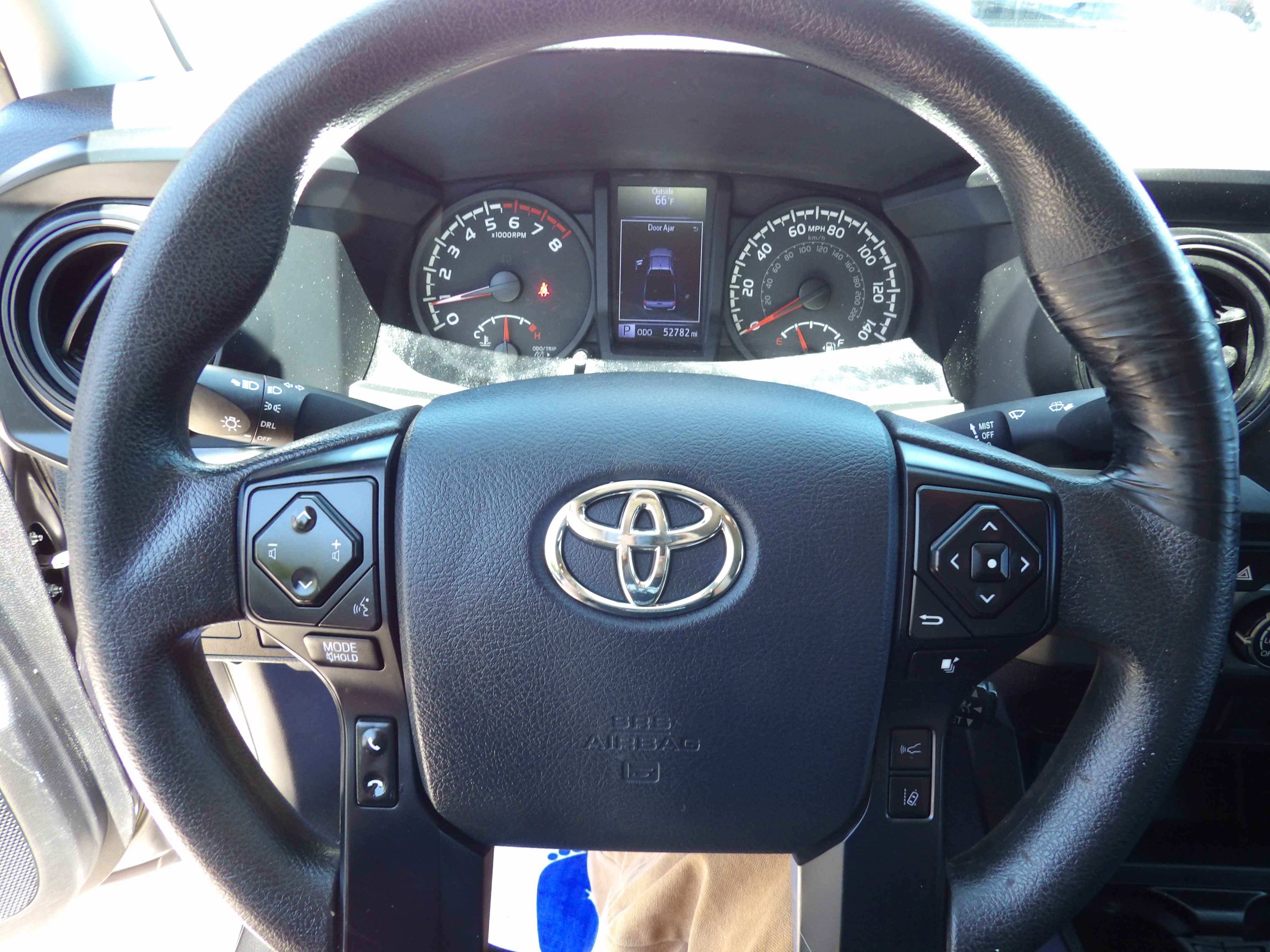 Used 2020 Toyota Tacoma SR AWD/4WD image 10