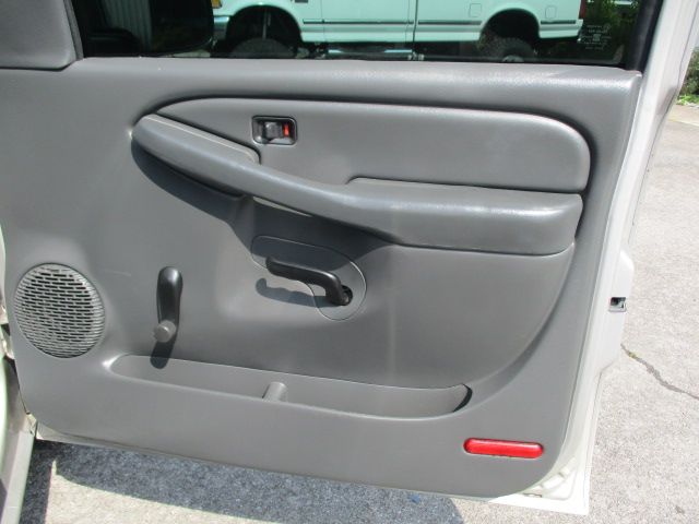 Used 2005 Chevrolet Silverado 1500 2WD Regular Cab image 20
