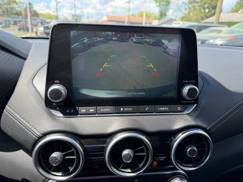 Used 2025 Nissan Sentra SV image 9