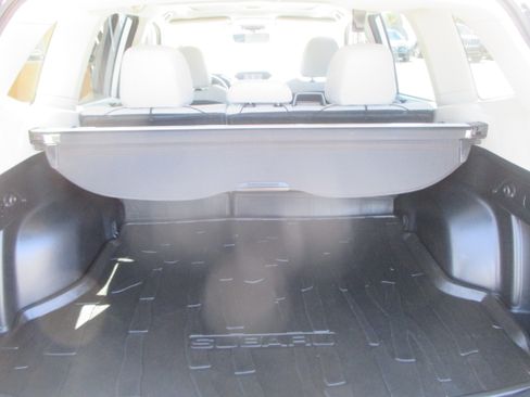 Used 2021 Subaru Forester Premium AWD/4WD image 14