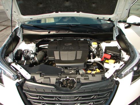 Used 2022 Subaru Forester Limited image 2