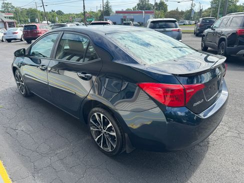 Used 2017 Toyota Corolla SE FWD image 4
