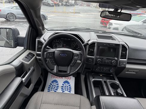 Used 2016 Ford F150 XLT image 12