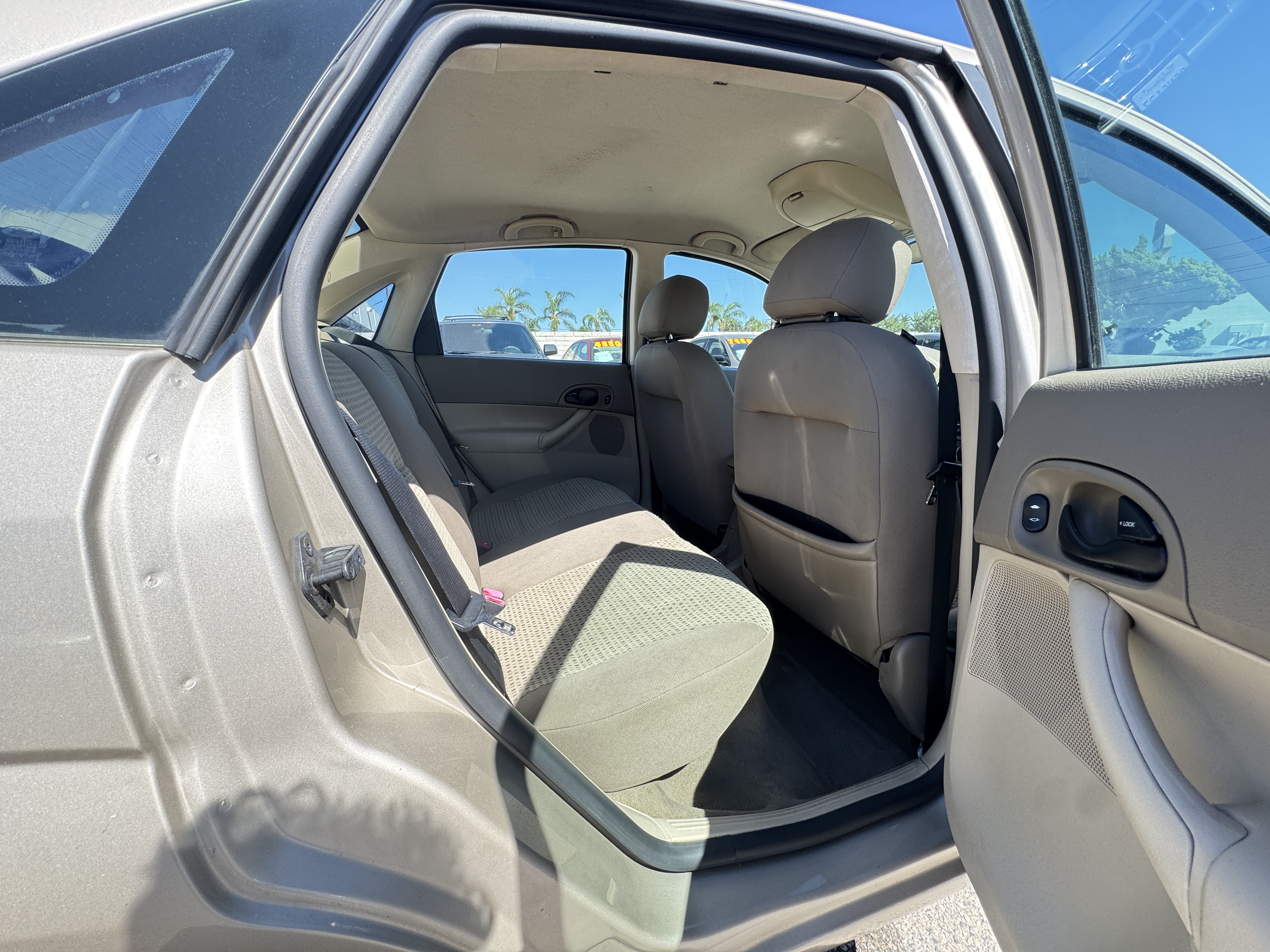 Used 2007 Ford Focus ZX4 Sedan FWD image 18