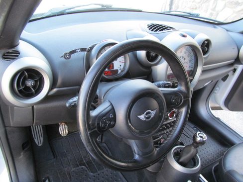 Used 2011 MINI Cooper Countryman S image 10
