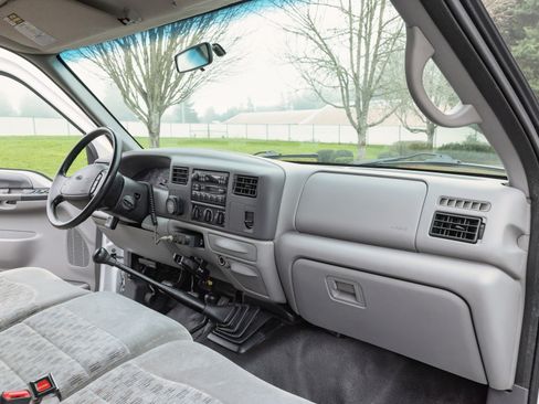 Used 1999 Ford F350 XLT image 97