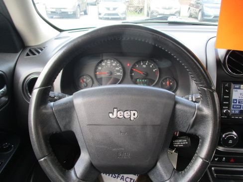 Used 2010 Jeep Patriot 4WD Sport image 30