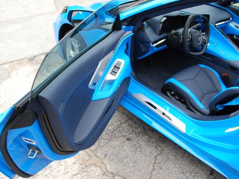 Used 2021 Chevrolet Corvette Stingray Premium Conv w/ 3LT RWD image 9