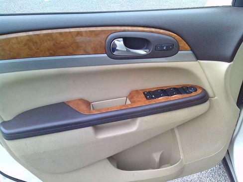 Used 2012 Buick Enclave AWD Leather image 8