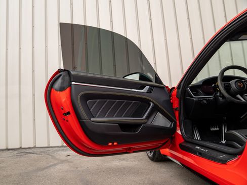 Used 2023 Porsche 911 Turbo S image 10