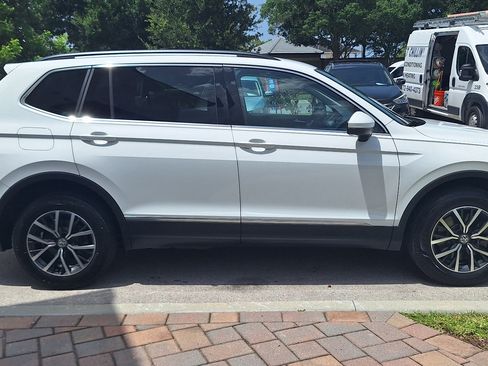 Used 2020 Volkswagen Tiguan FWD image 8