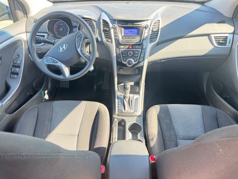 Used 2016 Hyundai Elantra GT image 19