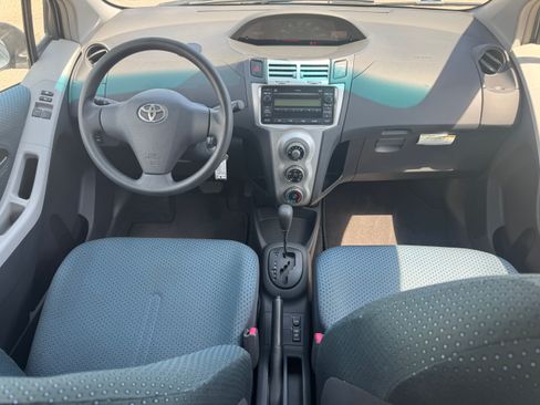 Used 2008 Toyota Yaris 2-Door Hatchback FWD image 19