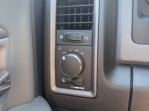 Used 2017 RAM 1500 4x4 Regular Cab Tradesman image 10